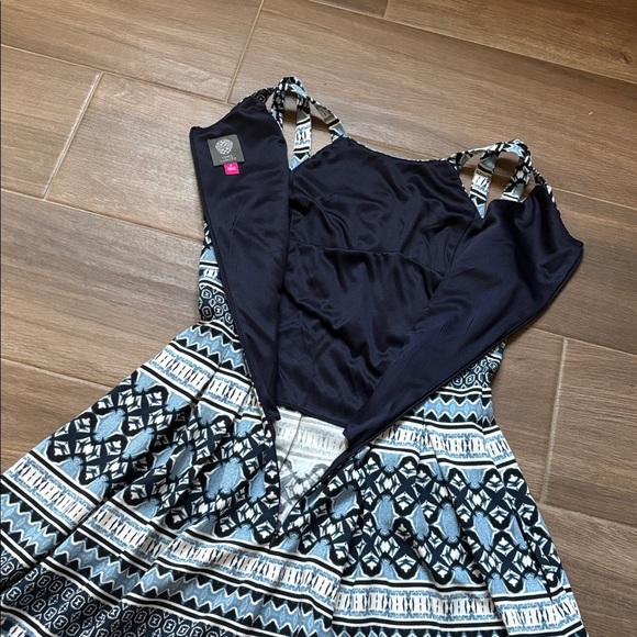Vince Camuto Dress: Blue Pattern - Picture 9 of 11